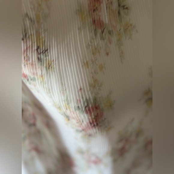 GANNI Mini Fluted Floral Dress in Ivory XS / 32 - Picture 11 of 13